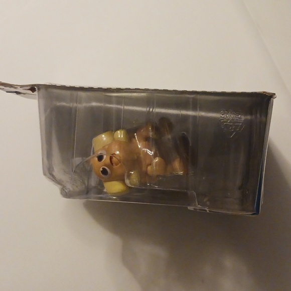 Disney Pixar The Good Dinosaur Vivian poseable includes collectable critter - Picture 2 of 3